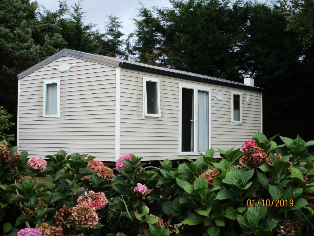 Camping Les Mobile De Kerroyal *