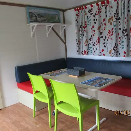 Les Mobile Home De Kerroyal Garlan Exterior foto